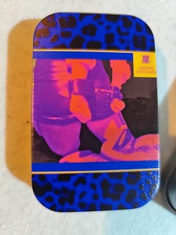 Caja lata fucsia